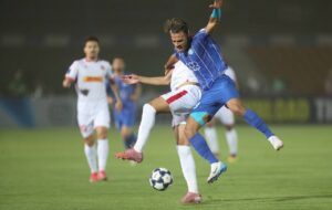 جدایی مدافع استقلال منتفی شد