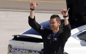 مدیر جدید ناسا معرفی شد / یک میلیاردر فضانورد