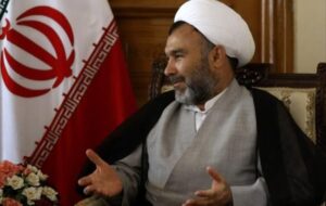 نماینده پیشین مجلس: باید ملاحظات امنیتی و سیاسی در تصمیم گیری استانداران لحاظ شود/ استان‌ها نباید برای هر کاری معطل تهران باشند