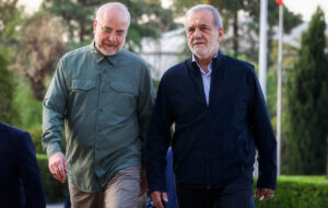 دفاع روزنامه دانشگاه آزاد از قالیباف/ او نمی خواهد در دولت وزیر همسو با خودش داشته باشد؛ اصلاح طلبان این گونه القا می کنند دفاع روزنامه دانشگاه آزاد از قالیباف/ او نمی خواهد در دولت وزیر همسو با خودش داشته باشد؛ اصلاح طلبان این گونه القا می کنند