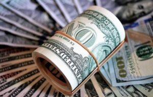 پیش‌بینی جالب استراتژیست‌های ارزی درباره ارزش دلار/ در سال جدید باید منتظر سقوط دلار باشیم