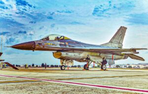 ۷ نیروی هوایی که بیشترین جنگنده‌های آمریکایی را خریداری کرده و در ناوگان خود دارند