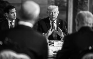 آیا جنگ نزدیک است؟ اگر مردم به حکومت اعتماد نداشته و ناراضی باشند، اسرائیل در موقعیت بهتری برای حمله به ایران قرار می گیرد