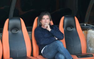 اضافه شدن ۳ دستیار خارجی ساپینتو به استقلال