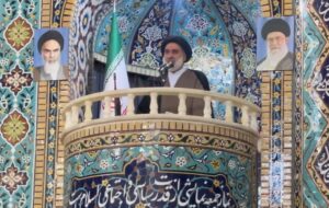 امام جمعه شهرکرد: اینکه می گویند رهبر انقلاب اطلاع ندارند یا به ایشان مشاوره نادرست داده می‌شود، توهین‌آمیز است/یک حزب‌اللهی نباید چنین حرف‌هایی بزند