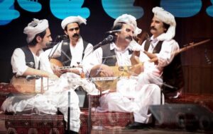 انتشار یک کتاب درباره خنیاگران خراسان؛ این گنجینه ۲ زبانه را بخوانید انتشار یک کتاب درباره خنیاگران خراسان؛ این گنجینه ۲ زبانه را بخوانید