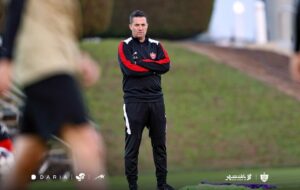 پاسخ قاطع سرمربی پرسپولیس به یک بازیکن؛ نمی‌گذارم جدا شوی!