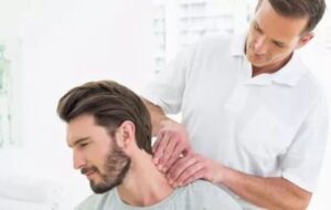 تراکشن؛ درمان قدیمی با چهره‌ای تازه/ «کشیدن» ستون فقرات؛ واقعیت یا توهم درمانی؟/ آیا تراکشن واقعاً درد کمر را کاهش می‌دهد؟