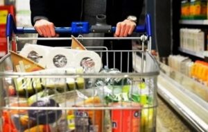 قیمت کالاهای اساسی ارزان شد/ قیمت جدید تخممرغ و برنج را پس از تغییر قیمت ببینید قیمت کالاهای اساسی ارزان شد/ قیمت جدید تخممرغ و برنج را پس از تغییر قیمت ببینید