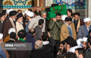 حضور سید علی و سید یاسر خمینی در یک مراسم تشییع/ آیت الله بوشهری هم بود + تصاویر حضور سید علی و سید یاسر خمینی در یک مراسم تشییع/ آیت الله بوشهری هم بود + تصاویر