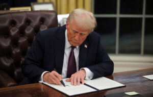 پیشنهاد دیپلمات سابق: مذاکره با دولت امریکا یا نمایندگان ترامپ حتی بصورت مستقیم مشکلی را حل نمی کند؛ باید مستقیما با شخص او وارد صحبت شویم