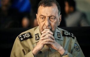 رونمایی از دست‌نوشته‌های منتشرنشده سرلشکر سلیمی/ توضیحات امیر ولی وند از وسایلی که خانواده سرلشکر سلیمی به موزه اهدا کردند