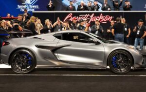 شورولت کوروت ۴۰۰ میلیارد تومانی / عکس شورولت کوروت ۴۰۰ میلیارد تومانی / عکس