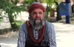 علاقه امیر دژاکام به کاوه آهنگر و روایت صحنه نفس‌گیر طناب‌کشی