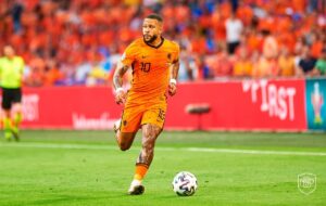 عکس | ستاره سابق منچستریونایتد و بارسلونا رقیب یک ایرانی میشود! عکس | ستاره سابق منچستریونایتد و بارسلونا رقیب یک ایرانی میشود!