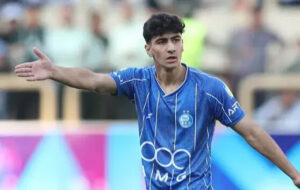 فرار ساپینتو از حواشی با جوان‌ها!