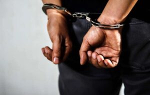 عربدهکش خیابان استاد حسن بنا دستگیر شد عربدهکش خیابان استاد حسن بنا دستگیر شد