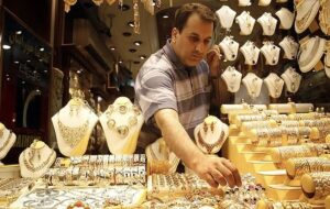 توصیه مهم یک تحلیلگر اقتصادی به خریداران طلا/این ۵ اتفاق طلا را تکان دادند