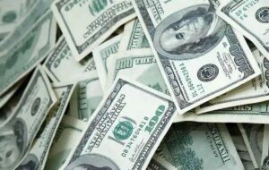 قیمت دلار، طلا و سکه امروز جمعه ۳ بهمن ۱۴۰۴ / سکه تمام بهار در کانال ۱۶۰ میلیون تومان+ جدول قیمت دلار، طلا و سکه امروز جمعه ۳ بهمن ۱۴۰۴ / سکه تمام بهار در کانال ۱۶۰ میلیون تومان+ جدول