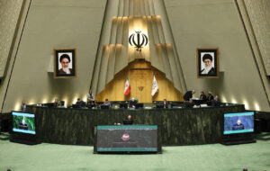 درخواست نماینده مجلس از پزشکیان در خصوص قیمت کالاهای اساسی/ اردستانی خطاب به وزیر کار: چرا وزارتخانه شما به صورت مجمع الجزایری اداره می‌شود؟