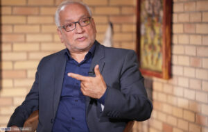 هشدار حسین مرعشی درباره تأخیر در پاسخ به مطالبات جامعه/ وظیفه نیروهای انتظامی است که اجازه ندهند اعتراضات به خشونت و خون‌ منتهی شود